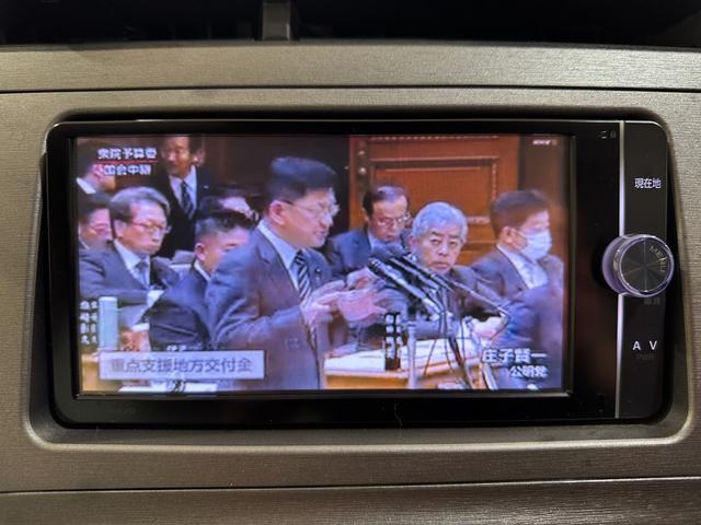 プリウス S ナビ ETC バックカメラ TV アルミホイール オートライト HID CVT スマートキー 電動格納ミラー CD DVD再生 Bluetooth 衝突安全ボディ ABS ESC エアコン(5枚目)