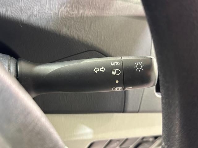 プリウス S ナビ ETC バックカメラ TV アルミホイール オートライト HID CVT スマートキー 電動格納ミラー CD DVD再生 Bluetooth 衝突安全ボディ ABS ESC エアコン(10枚目)