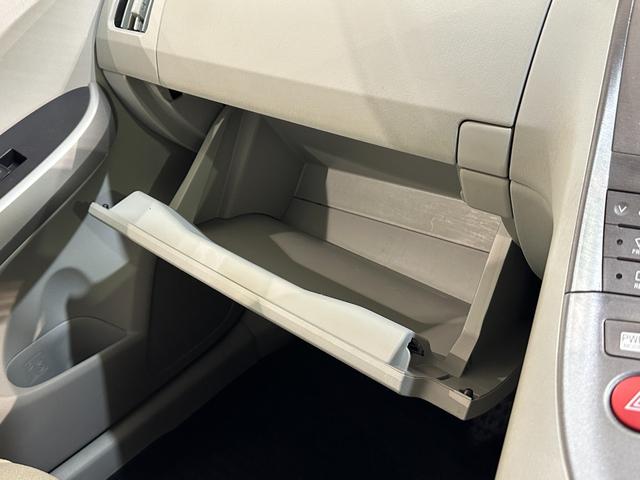 プリウス S ナビ ETC バックカメラ TV アルミホイール オートライト HID CVT スマートキー 電動格納ミラー CD DVD再生 Bluetooth 衝突安全ボディ ABS ESC エアコン(24枚目)