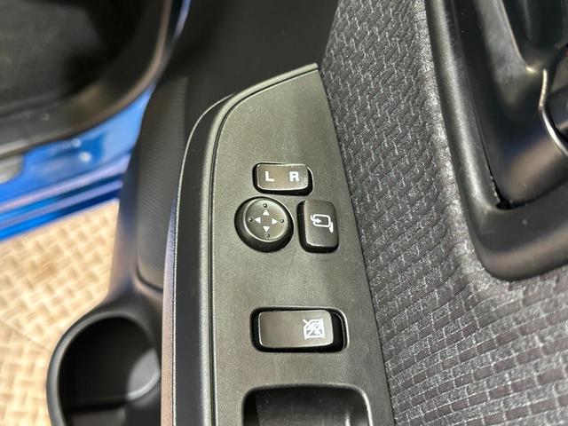 ソリオ Ｇ　スズキセーフティサポート装着車　ＥＴＣ　バックカメラ　ナビ　両側スライド・片側電動　クリアランスソナー　衝突被害軽減システム　オートライト　スマートキー　電動格納ミラー　シートヒーター　ＣＶＴ　ＡＢＳ　エアバッグ（12枚目）