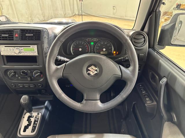 ジムニー ランドベンチャー　ハーフレザー　４ＷＤ　ＥＴＣ　キーレスエントリー　電動格納ミラー　シートヒーター　ＡＴ　ＡＢＳ　ＣＤ　ルーフレール　アルミホイール　衝突安全ボディ　エアコン　パワーウィンドウ　パワーステアリング（7枚目）