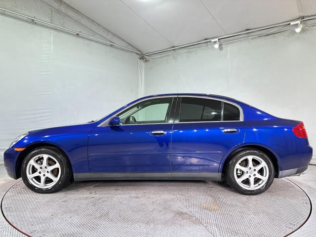 スカイライン ３５０ＧＴ　ドライブレコーダー　ＥＴＣ　バックカメラ　ナビ　アルミホイール　オートライト　ＨＩＤ　ＭＴ　キーレスエントリー　電動格納ミラー　ＣＤ　ＤＶＤ再生　カセット　衝突安全ボディ　ＡＢＳ（21枚目）