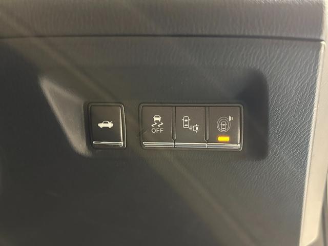 �L�[���g�т��Ă��邾���ŁA�G���W���̎n�����\�ȑ����ł��B�v�b�V���X�^�[�g�ł��̂ŃG���W���̎n�����{�^�������������ł�