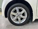入庫時はスタッフが丁寧に洗車♪ご納車前には更にもう一度仕上げを行います♪オプションでプロによる内装クリーニングや大人気のボディーコーティング、鈑金修理なども格安で承ります。