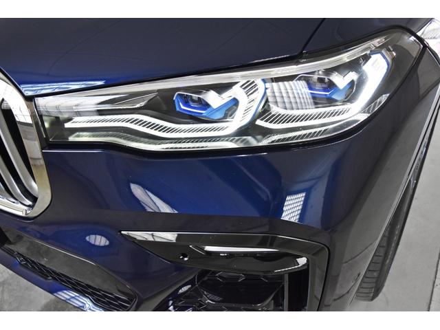 Ｘ７ ｘＤｒｉｖｅ　４０ｄ　Ｍスポーツ　ディーゼルターボ　４ＷＤ　ＯＰ２２ＡＷ・電動サイドステップ・タルトゥーフォメリノレザー・フロントプロテクションフィルム施工・６人乗り・パノラマサンルーフ・ハーマンカードン・シートベンチレーション（18枚目）