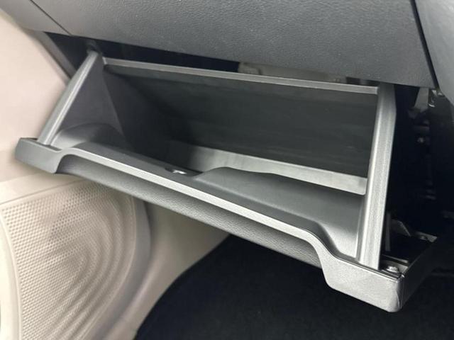 デイズ Ｓ　保証書／エマージェンシーブレーキ／車線逸脱防止支援システム／禁煙車／オートライト／マニュアルエアコン／取扱説明書／アクセサリーソケット／ヘッドライトレベライザー　衝突被害軽減システム　レーンアシスト（41枚目）