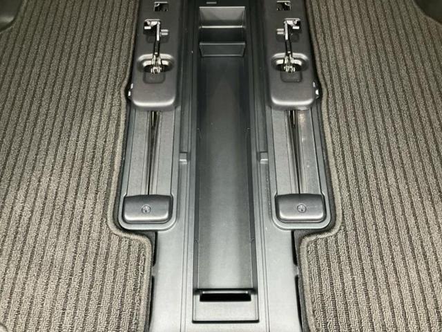 アルファード Ｓ　Ｃパッケージ　新品タイヤ／サンルーフ／保証書／ディスプレイオーディオ９インチ／フリップダウンモニター　純正　１２．８インチ／デジタルインナーミラー／トヨタセーフティセンス／両側電動スライドドア　衝突被害軽減システム（29枚目）