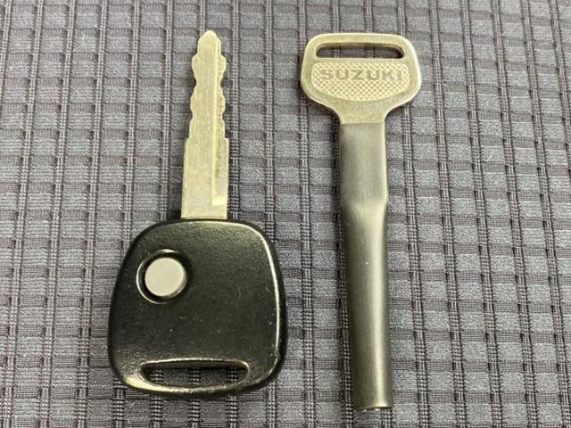 アルト ４０シュウネンキネントクベツシヨウシャＬリミテッド　新品タイヤ／保証書／セーフティサポート（スズキ）／シートヒーター／車線逸脱防止支援システム／ＥＴＣ／ＥＢＤ付ＡＢＳ／横滑り防止装置／アイドリングストップ／エアバッグ　運転席／エアバッグ　助手席（52枚目）