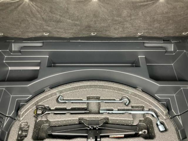 ハリアーハイブリッド 4WD Zレザーパッケージ JBL/保証書/純正 12.3インチ メモリーナビ/デジタルインナーミラー/トヨタセーフティセンス/シートエアコン/車線逸脱防止支援システム/シート 合皮/電動バックドア/ヘッドランプ LED 4WD(27枚目)