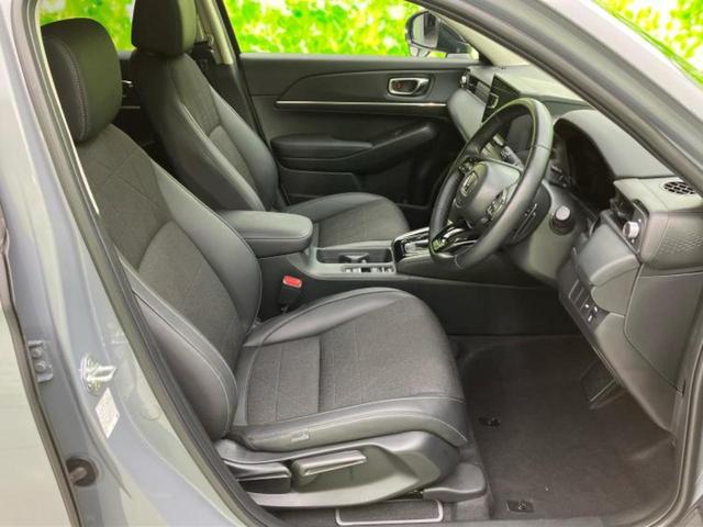 ヴェゼル ｅＨＥＶ　Ｚ　保証書／社外　９インチ　ＳＤナビ／衝突安全装置／シートヒーター／車線逸脱防止支援システム／電動バックドア／ヘッドランプ　ＬＥＤ／ＵＳＢジャック／ＥＴＣ／ＥＢＤ付ＡＢＳ／横滑り防止装置　ワンオーナー（4枚目）