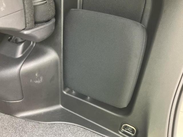 セレナ ハイウェイスターV 新品タイヤ/保証書/純正 10インチ SDナビ/フリップダウンモニター 純正 11インチ/インテリジェントルームミラー/エマージェンシーブレーキ/両側電動スライドドア/アラウンドビューモニター ETC(28枚目)