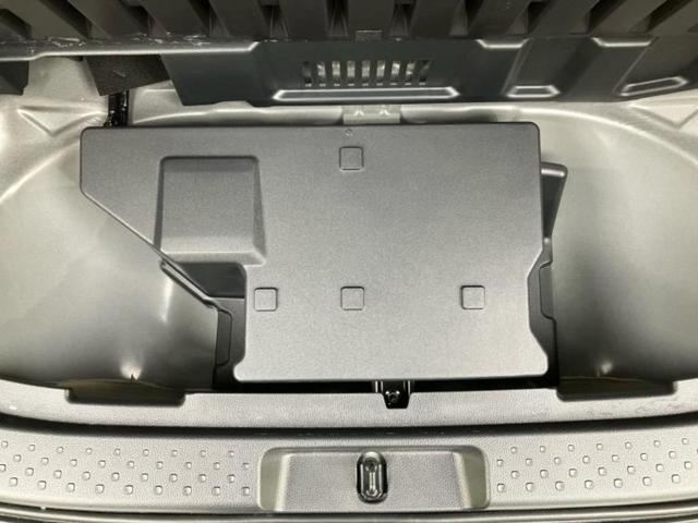 シエンタ ハイブリッドＺ　新品タイヤ／モデリスタエアロ／保証書／ディスプレイオーディオ＋ナビ１０インチ／トヨタセーフティセンス／両側電動スライドドア／シートヒーター　前席／パノラミックビューモニター　衝突被害軽減システム（25枚目）