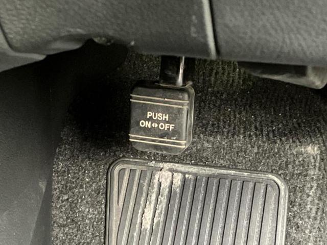 ヴェルファイア 2.4Z 新品タイヤ/社外 9インチ SDナビ/フリップダウンモニター 社外 10.2インチ/両側電動スライドドア/ヘッドランプ LED/Bluetooth接続/ETC/EBD付ABS/横滑り防止装置(32枚目)