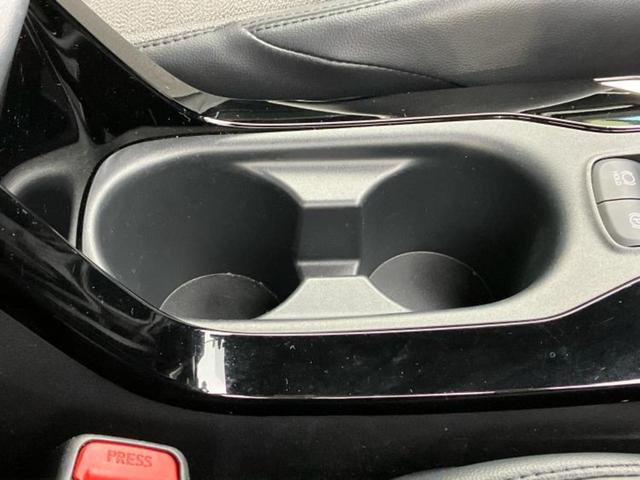 カローラクロス ハイブリッドＺ　新品タイヤ／モデリスタエアロ／保証書／ディスプレイオーディオ９インチ／トヨタセーフティセンス／シートヒーター　前席／車線逸脱防止支援システム／シート　ハーフレザー／電動バックドア　衝突被害軽減システム（41枚目）