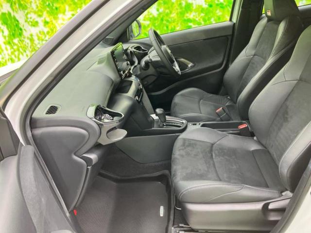 ヤリスクロス ハイブリッドＧＲスポーツ　新品タイヤ／ディスプレイオーディオ８インチ／トヨタセーフティセンス／パノラミックビューモニター／車線逸脱防止支援システム／パーキングアシスト　バックガイド／ヘッドランプ　ＬＥＤ　衝突被害軽減システム（6枚目）