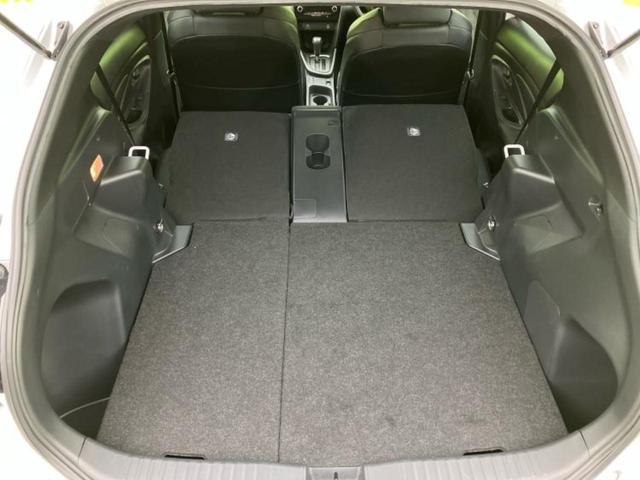 ヤリスクロス ハイブリッドＧＲスポーツ　新品タイヤ／ディスプレイオーディオ８インチ／トヨタセーフティセンス／パノラミックビューモニター／車線逸脱防止支援システム／パーキングアシスト　バックガイド／ヘッドランプ　ＬＥＤ　衝突被害軽減システム（19枚目）