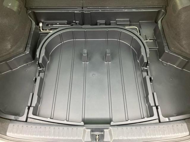 カローラフィールダー １．５Ｘ　保証書／純正　ＳＤナビ／トヨタセーフティセンス／ヘッドランプ　ＨＩＤ／ＥＴＣ／ＥＢＤ付ＡＢＳ／横滑り防止装置／アイドリングストップ／フルセグＴＶ／エアバッグ　運転席／エアバッグ　助手席　ワンオーナー（25枚目）