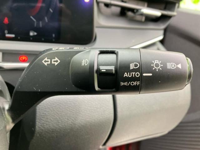 オーラ Gレザーエディション 純正 9インチ SDナビ/インテリジェントルームミラー/エマージェンシーブレーキ/シートヒーター 前席/アラウンドビューモニター/車線逸脱防止支援システム/シート フルレザー/ヘッドランプ LED(17枚目)