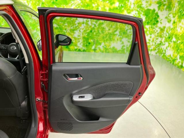 オーラ Gレザーエディション 純正 9インチ SDナビ/インテリジェントルームミラー/エマージェンシーブレーキ/シートヒーター 前席/アラウンドビューモニター/車線逸脱防止支援システム/シート フルレザー/ヘッドランプ LED(22枚目)