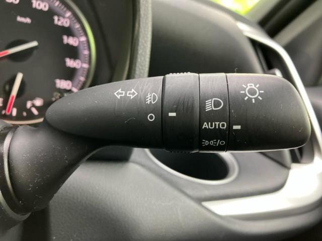 ノア S-Gクルマイスシヨウシャ 福祉車両/保証書/ディスプレイオーディオ+ナビ10.5インチ/トヨタセーフティセンス/電動スライドドア/車線逸脱防止支援システム/ヘッドランプ LED/Bluetooth接続/ETC2.0 DVD再生(16枚目)