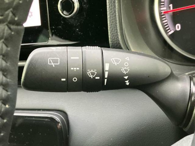 ノア S-Gクルマイスシヨウシャ 福祉車両/保証書/ディスプレイオーディオ+ナビ10.5インチ/トヨタセーフティセンス/電動スライドドア/車線逸脱防止支援システム/ヘッドランプ LED/Bluetooth接続/ETC2.0 DVD再生(17枚目)