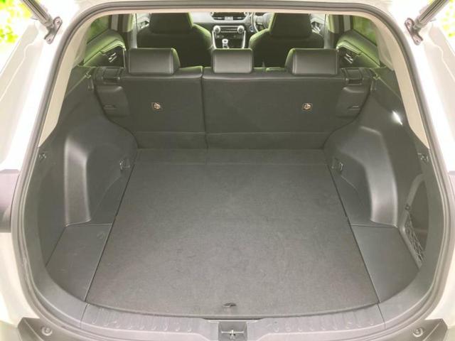 ＲＡＶ４ ４ＷＤハイブリッドＧ　新品タイヤ／サンルーフ／社外　９インチ　ＳＤナビ／トヨタセーフティセンス／シートヒーター／車線逸脱防止支援システム／シート　合皮／電動バックドア／ヘッドランプ　ＬＥＤ／ＥＴＣ／ＥＢＤ付ＡＢＳ　４ＷＤ（8枚目）