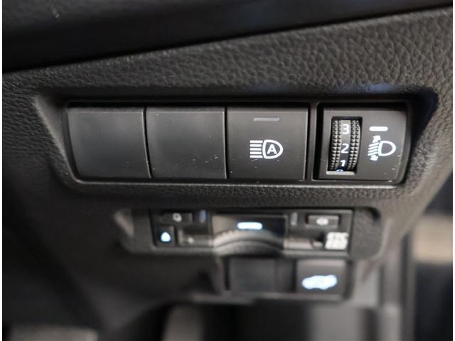 カローラクロス ハイブリッド　Ｚ　ＰＣＳ　フルセグテレビ　パノラマムーンルーフ　ＬＥＤヘッドライト　Ｂカメラ　ナビ・ＴＶ　インテリジェントキー　パワーシート　キーフリー　ドライブレコーダー　アルミホイール　ＥＴＣ　盗難防止　記録簿（17枚目）