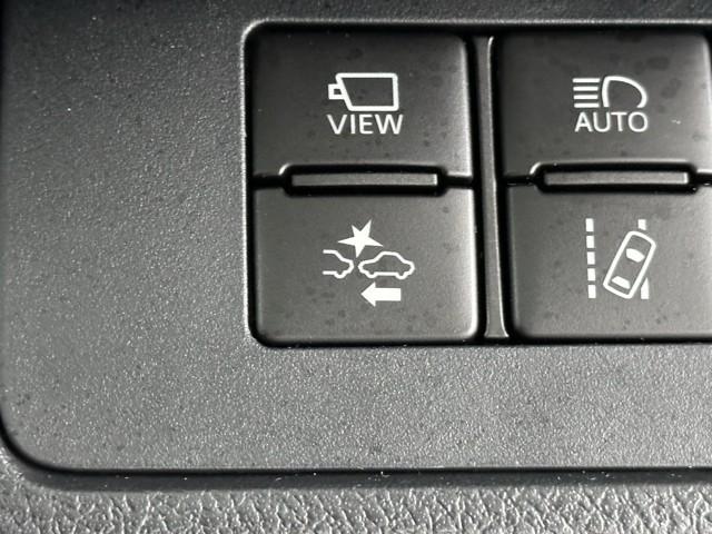 シエンタ ハイブリッドＧ　クエロ　記録簿付　ＥＴＣ装備　踏み間違い防止　ヘッドライトＬＥＤ　Ｓキー　Ｒカメラ　オ－トエアコン　メモリ－ナビ　クルーズコントロール　横滑防止装置　キーフリー　ＤＶＤ　エアバッグ　ワンオーナー車　３列（11枚目）