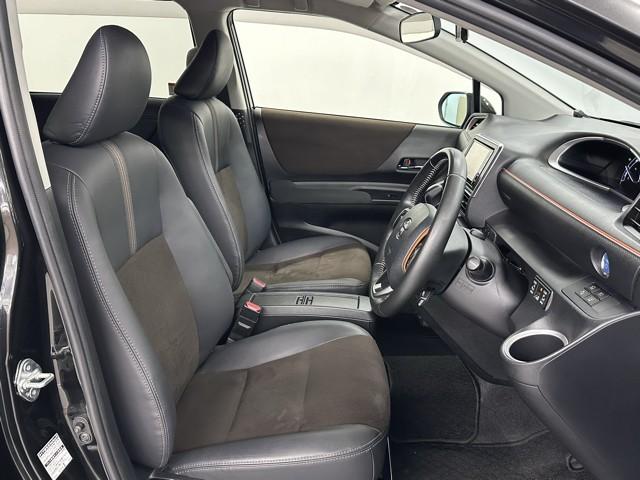 シエンタ ハイブリッドＧ　クエロ　記録簿付　ＥＴＣ装備　踏み間違い防止　ヘッドライトＬＥＤ　Ｓキー　Ｒカメラ　オ－トエアコン　メモリ－ナビ　クルーズコントロール　横滑防止装置　キーフリー　ＤＶＤ　エアバッグ　ワンオーナー車　３列（16枚目）