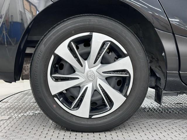 シエンタ ハイブリッドＧ　クエロ　記録簿付　ＥＴＣ装備　踏み間違い防止　ヘッドライトＬＥＤ　Ｓキー　Ｒカメラ　オ－トエアコン　メモリ－ナビ　クルーズコントロール　横滑防止装置　キーフリー　ＤＶＤ　エアバッグ　ワンオーナー車　３列（19枚目）