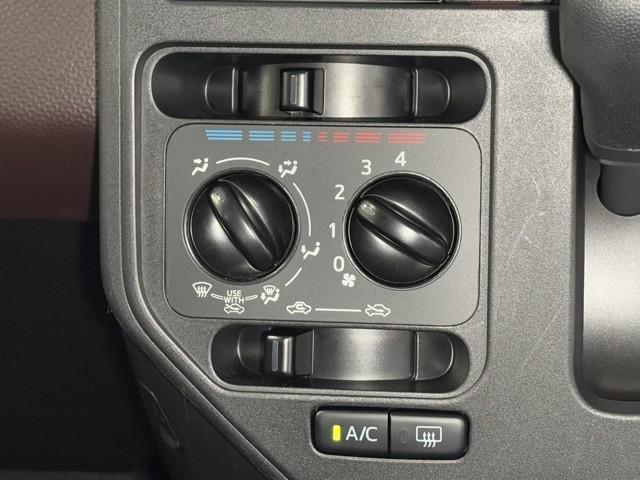 ルーミー X Sキー イモビ WエアB パワーウィンドウ 点検記録簿 キーレスエントリー パワーステアリング フルフラット メディアプレイヤー接続 アイドルストップ ナビTV マニュアルエアコン ドライブレコーダー(10枚目)