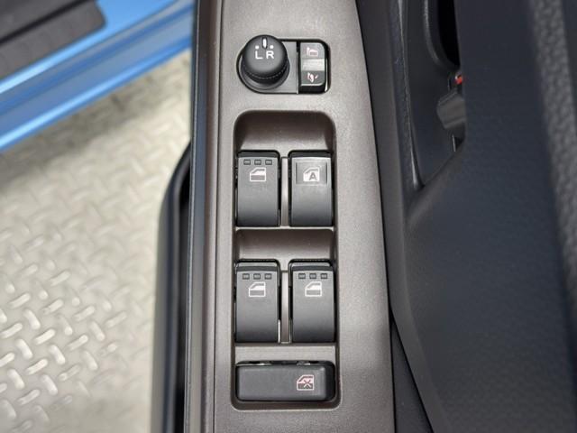 ルーミー X Sキー イモビ WエアB パワーウィンドウ 点検記録簿 キーレスエントリー パワーステアリング フルフラット メディアプレイヤー接続 アイドルストップ ナビTV マニュアルエアコン ドライブレコーダー(11枚目)