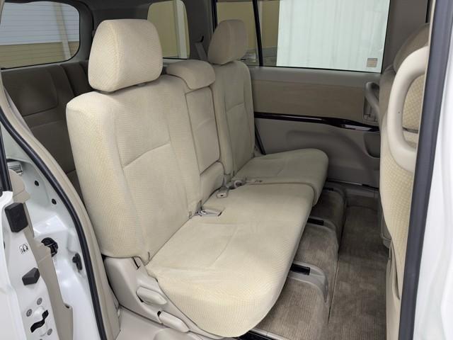 アイシス Ｌ　Ｇエディション　ナビ　バックモニター　左パワースライドドア　記録簿　エアバッグ　ワンセグＴＶ　ナビ＆ＴＶ　三列シート　スマートキー　メモリーナビ　ＡＢＳ　オートエアコン　ワンオーナー車　ミュージックプレイヤー接続可（16枚目）