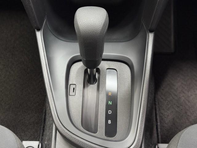 ヤリスクロス ハイブリッドＸ　衝突被害軽減ブレーキ　ＡＢＳ　アイドリングストップ　横滑り防止機能　ナビ　エアバッグ　パワーウインドウ　バックモニター　盗難防止システム　インテリキー　エアコン　キーレスエントリーキー　メモリーナビ（14枚目）