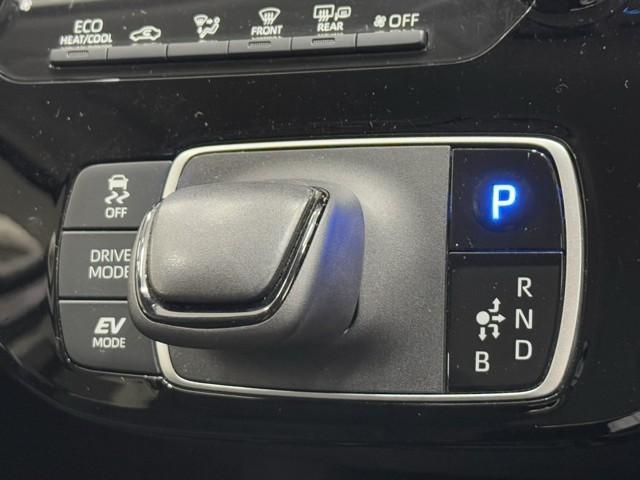 アクア Ｂ　セーフティセンス　ＩＣＳ　ナビ　バックカメラ　ＥＴＣ　ドライブレコーダー　クルーズコントロール　ＬＥＤヘッドライト（12枚目）