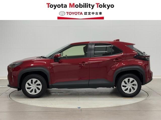 ヤリスクロス ハイブリッドＸ　衝突被害軽減ブレーキ　ＡＢＳ　アイドリングストップ　横滑り防止機能　ナビ　エアバッグ　パワーウインドウ　バックモニター　盗難防止システム　インテリキー　エアコン　キーレスエントリーキー　メモリーナビ（3枚目）