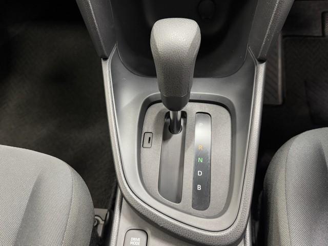 ヤリスクロス ハイブリッドＸ　衝突被害軽減ブレーキ　ＡＢＳ　アイドリングストップ　横滑り防止機能　ナビ　エアバッグ　パワーウインドウ　バックモニター　盗難防止システム　インテリキー　エアコン　キーレスエントリーキー　メモリーナビ（12枚目）