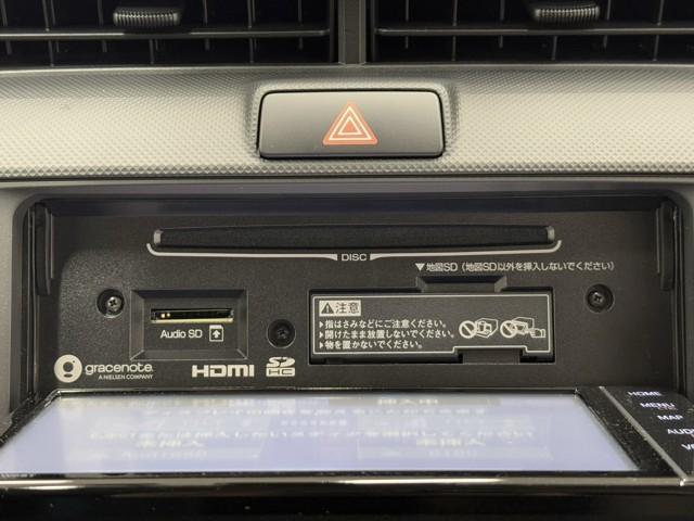 カローラフィールダー ＥＸ　Ｂカメラ　衝突回避システム　イモビライザー　記録簿　横滑り防止装置　フルセグ　ＡＵＸ　パワーウィンドウ　エアコン　スマートキー　パワーステアリング　エアバッグ　ＤＶＤ再生　４ＷＤ　メモリーナビ　ＡＢＳ（10枚目）