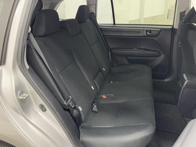 カローラフィールダー ＥＸ　Ｂカメラ　衝突回避システム　イモビライザー　記録簿　横滑り防止装置　フルセグ　ＡＵＸ　パワーウィンドウ　エアコン　スマートキー　パワーステアリング　エアバッグ　ＤＶＤ再生　４ＷＤ　メモリーナビ　ＡＢＳ（16枚目）