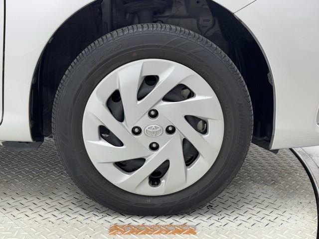 カローラフィールダー ＥＸ　Ｂカメラ　衝突回避システム　イモビライザー　記録簿　横滑り防止装置　フルセグ　ＡＵＸ　パワーウィンドウ　エアコン　スマートキー　パワーステアリング　エアバッグ　ＤＶＤ再生　４ＷＤ　メモリーナビ　ＡＢＳ（18枚目）