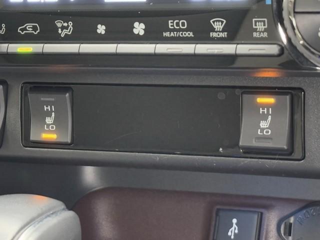 ＲＡＶ４ Ｇ　Ｂカメラ　点検記録簿　パワーウインドウ　カーテンエアバック　運転席パワーシート　ワンオーナ　イモビライザー　キーレス　ＥＴＣ付　ＬＥＤヘッドライ　クルコン　オートエアコン　横滑り防止装置　ナビ　ＡＢＳ（13枚目）