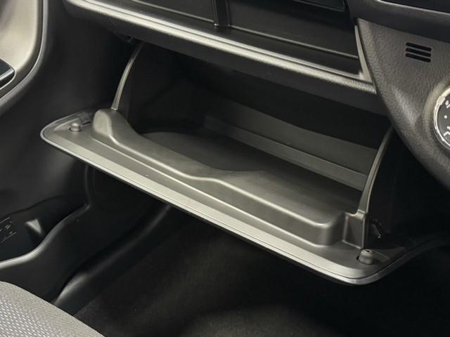 ヴィッツ F セーフティーエディションII 衝突回避ブレーキ ESC 盗難防止システム ABS キーレス パワステ ドラレコ スマートキー 1オーナー エアバッグ ナビTV パワーウインドウ バックカメラ メモリーナビ 記録簿 フルセグTV(10枚目)