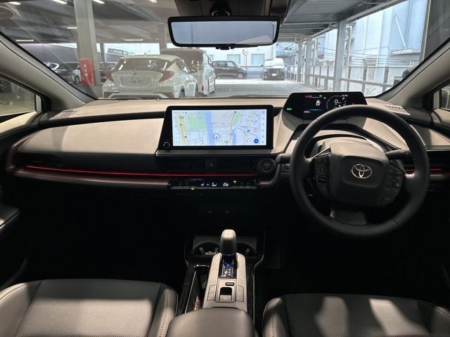 プリウス Ｚ　リアカメラ　プリクラッシュ　ＰＷシート　メモリナビ　ＡＣ１００Ｖ電源　ＬＥＤランプ　ナビ・ＴＶ　オートクルーズ　アルミホイール　ドライブレコーダ　ＡＣ　運転席エアバッグ　横滑り防止装置　ＥＴＣ付（7枚目）