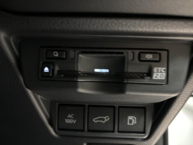 プリウス Ｚ　リアカメラ　プリクラッシュ　ＰＷシート　メモリナビ　ＡＣ１００Ｖ電源　ＬＥＤランプ　ナビ・ＴＶ　オートクルーズ　アルミホイール　ドライブレコーダ　ＡＣ　運転席エアバッグ　横滑り防止装置　ＥＴＣ付（8枚目）