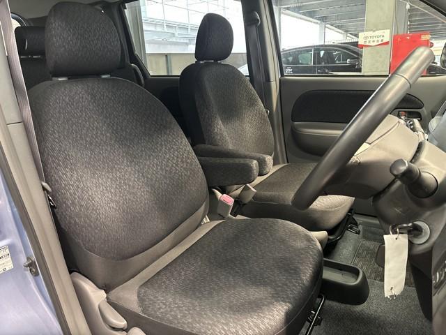 シエンタ ＤＩＣＥ－Ｇ　Ｂカメ　Ｄレコ　ワンセグテレビ　Ｐウインドウ　ＷエアＢ　キーレスエントリーキー　メンテナンスノート　ＡＵＸ接続　メモリーナビ　横滑り防止装置　ナビＴＶ　両側自動ドア　ＥＴＣ車載器　ＡＢＳ　エアバッグ（10枚目）