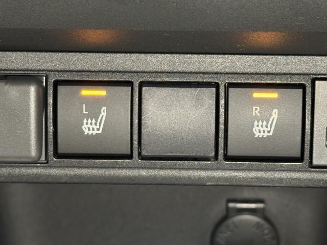 ヤリスクロス ハイブリッドＺ　インテリジェントキー　アルミホイル　ＬＥＤライト　１オ－ナ－　リアカメラ　ナビ　クルーズコントロール　整備記録簿　横滑り防止システム　メモリーナビゲーション　電動シ－ト　パワステ　オートエアコン（13枚目）