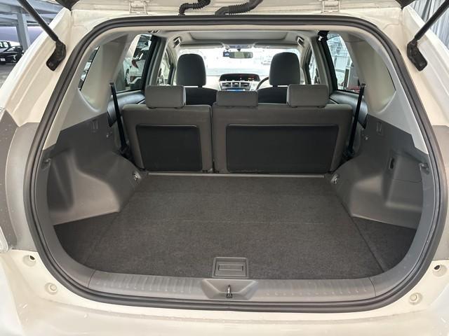 プリウスアルファ Ｓ　スマキ－　ＤＶＤ視聴可　整備点検記録簿　リモコンキー　横滑り防止装置付き　ＰＷ　Ｂカメラ　ナビ・ＴＶ　サイドエアＢ　ワンオナ　ドライブレコーダー　ＡＵＸ　ＥＴＣ車載器　ＡＢＳ付き　アルミホイール　ＡＣ（12枚目）