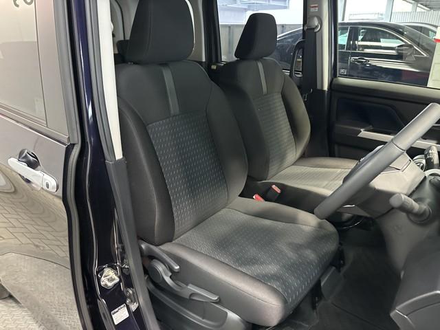 ルーミー カスタムＧ　アイドリング　両側電動ＳＤ　ＬＥＤヘット　バックビューモニター　衝突回避ブレーキ　フルフラット　地デジ　スマートキー　メモリナビ　クルーズコントロール　点検記録簿　ＤＶＤ　ＥＴＣ　１オーナー　ＡＢＳ（10枚目）