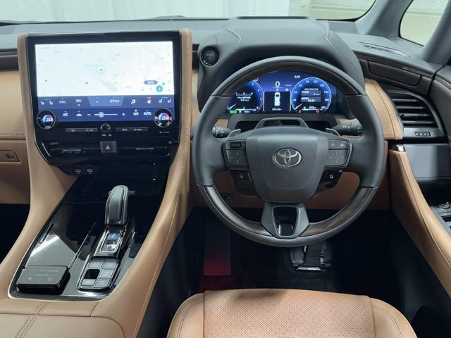 ヴェルファイアハイブリッド Z プレミア 衝突被害軽減ブレーキ Bモニター ダブルエアコン ムーンR フルセグ地デジTV 両側Pスライドドア 記録簿 ナビテレビ エアバッグ 電動シート LEDライト 本革シート キーレス アルミホイール(4枚目)