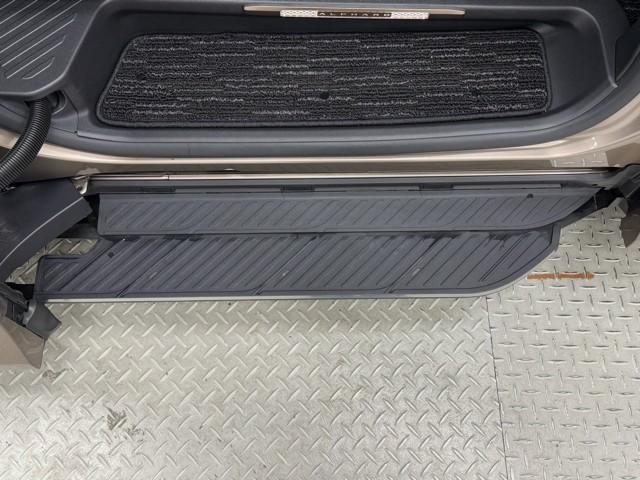 アルファードハイブリッド Z フルセグTV パノラマルーフ オートクルーズコントロール パワーシート メモリナビ スマキ AC100V Bカメラ 記録簿 ナビTV エアコン AW LED ドライブレコーダー ABS 4WD ETC(19枚目)